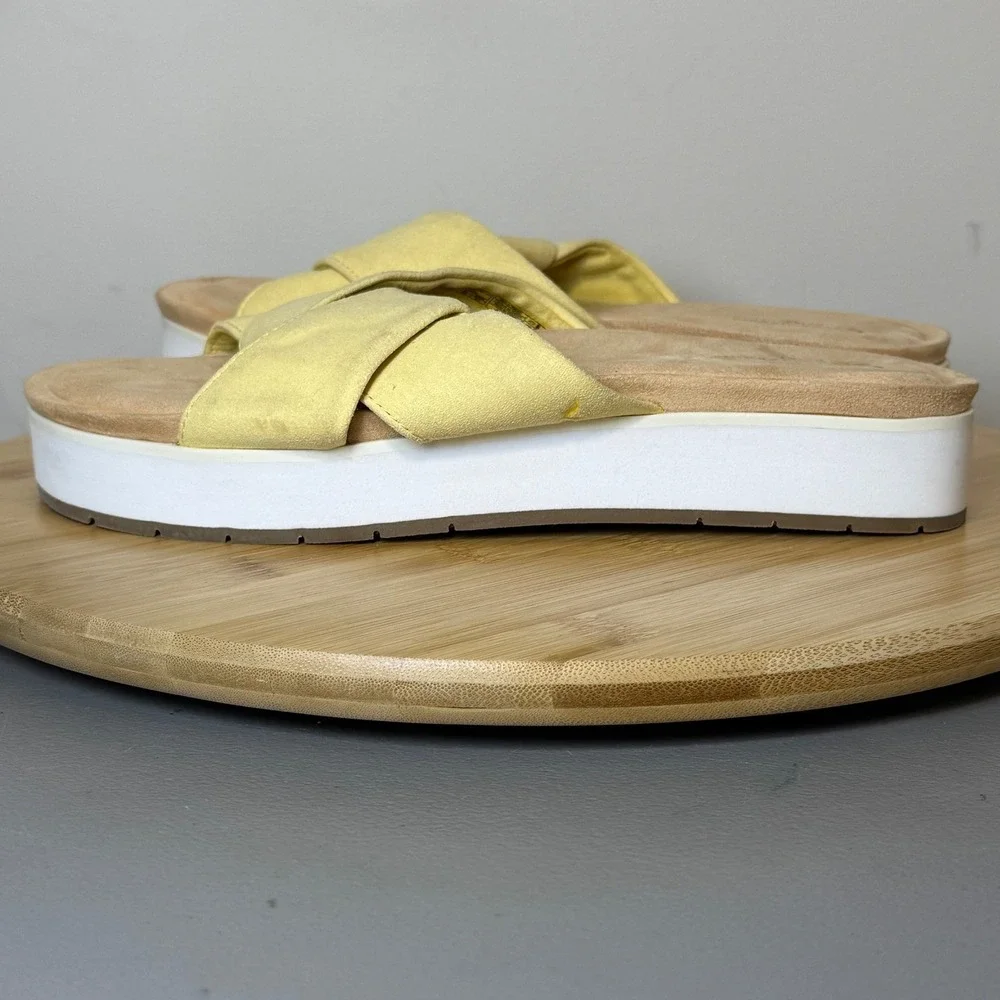 Koolaburra by UGG Platform Slide Women 8.5 Yellow Criss Cross Sandals Vaca Beach